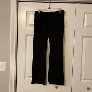 Cabi #575 my favorite trouser in black. Size 6.